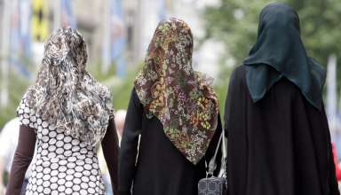 Moslimvrouwen met hoofddoek